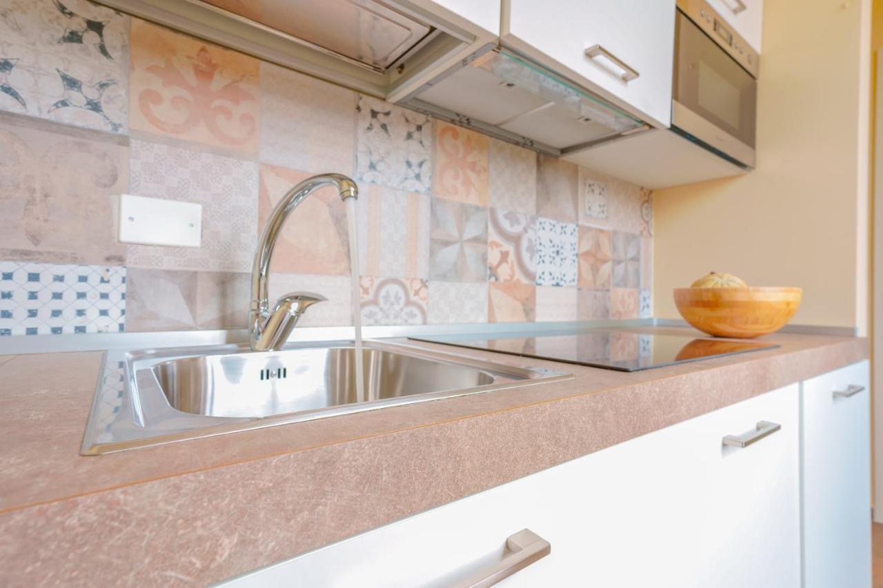 Attico Di Via D'Azeglio Bed & Breakfast Bologna Bagian luar foto