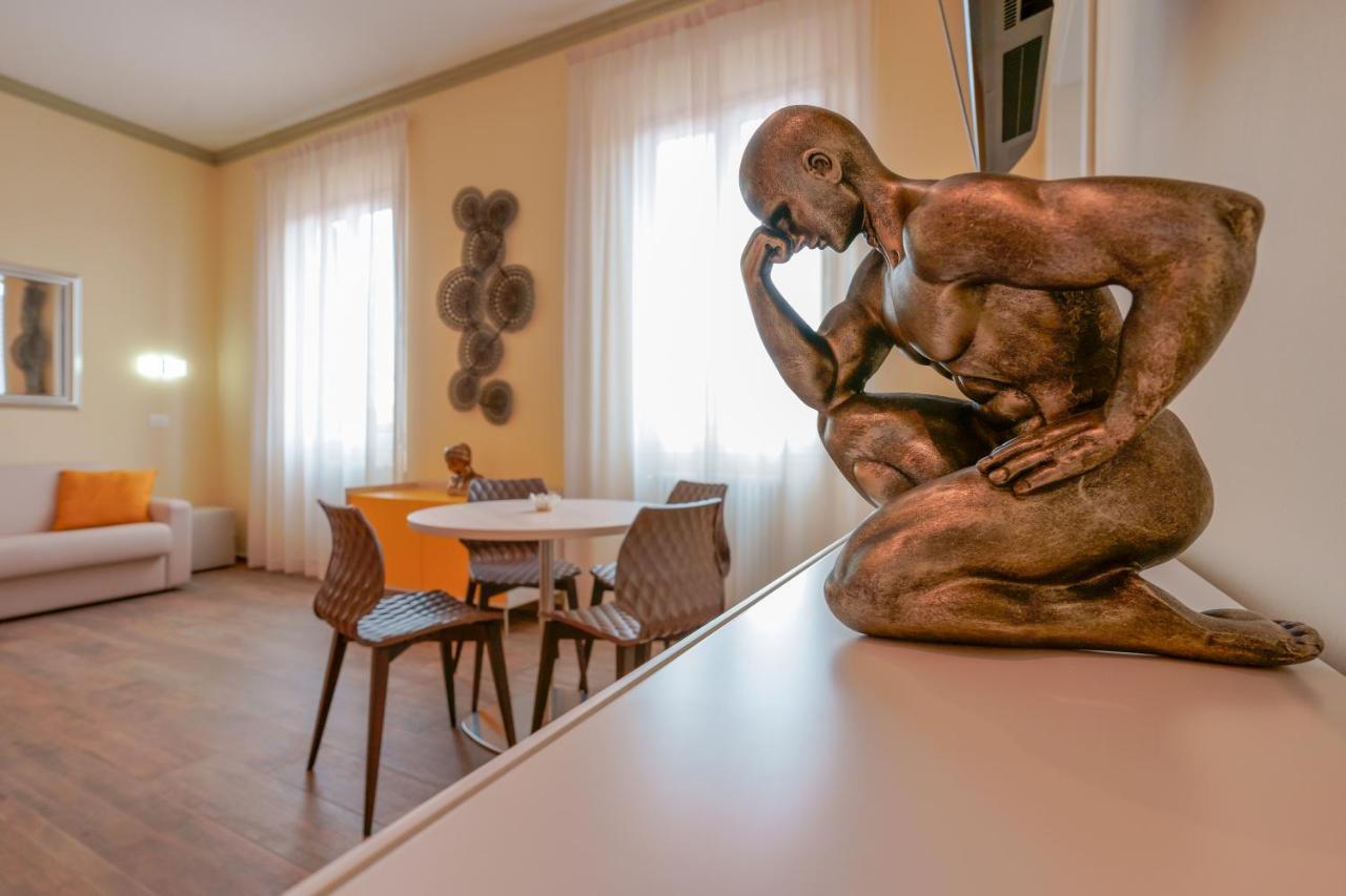 Attico Di Via D'Azeglio Bed & Breakfast Bologna Bagian luar foto