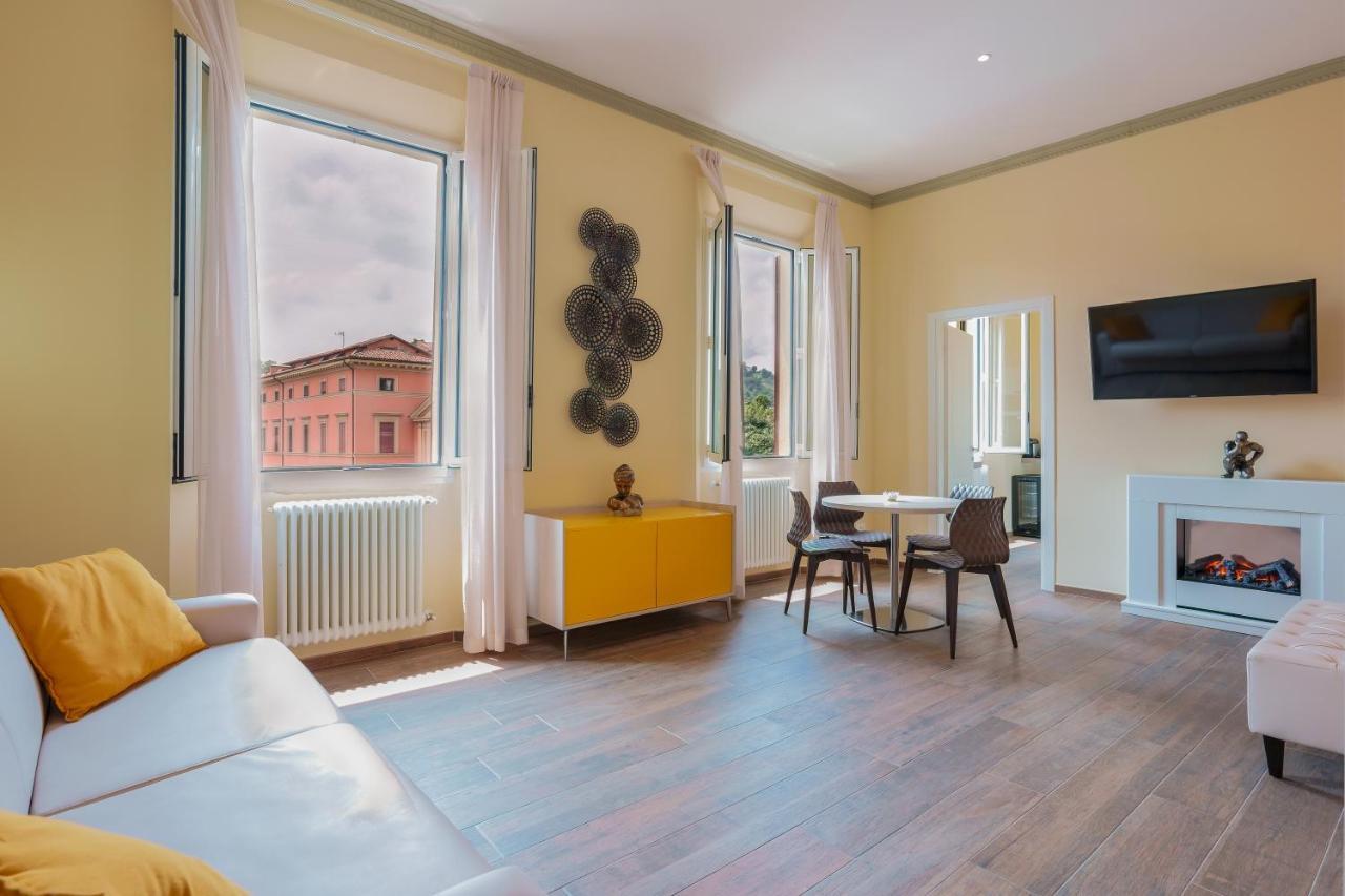 Attico Di Via D'Azeglio Bed & Breakfast Bologna Bagian luar foto