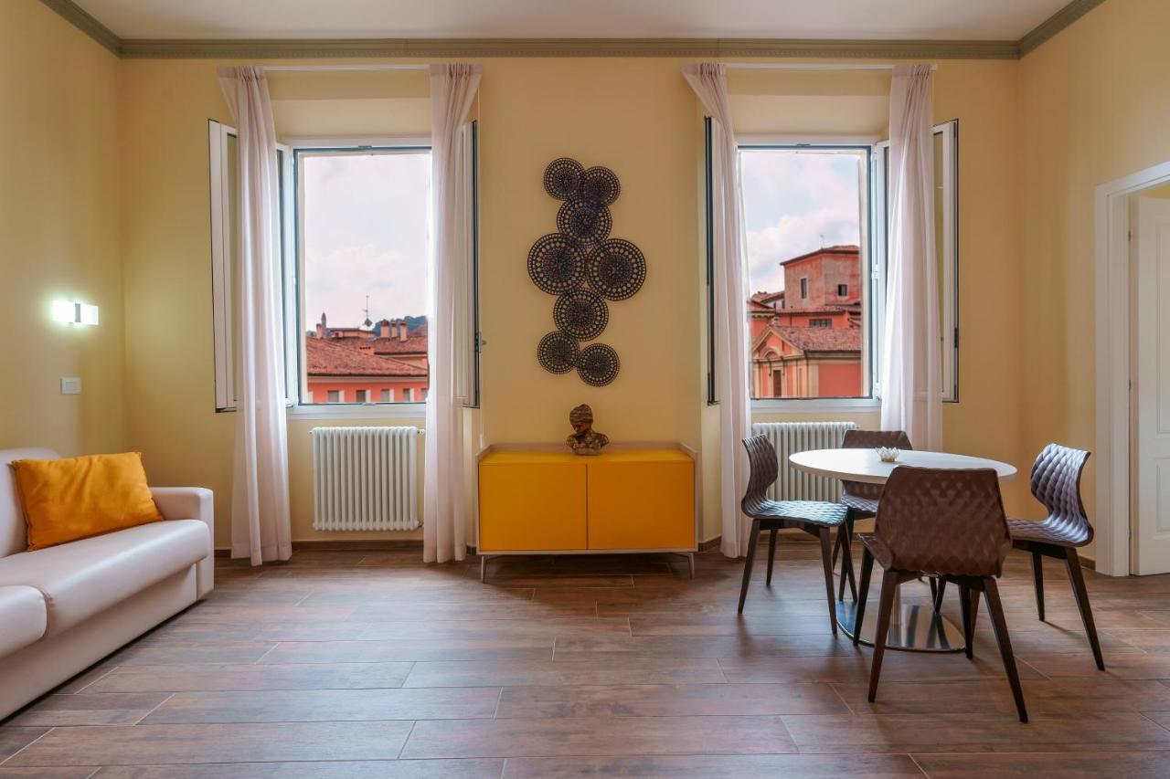 Attico Di Via D'Azeglio Bed & Breakfast Bologna Bagian luar foto