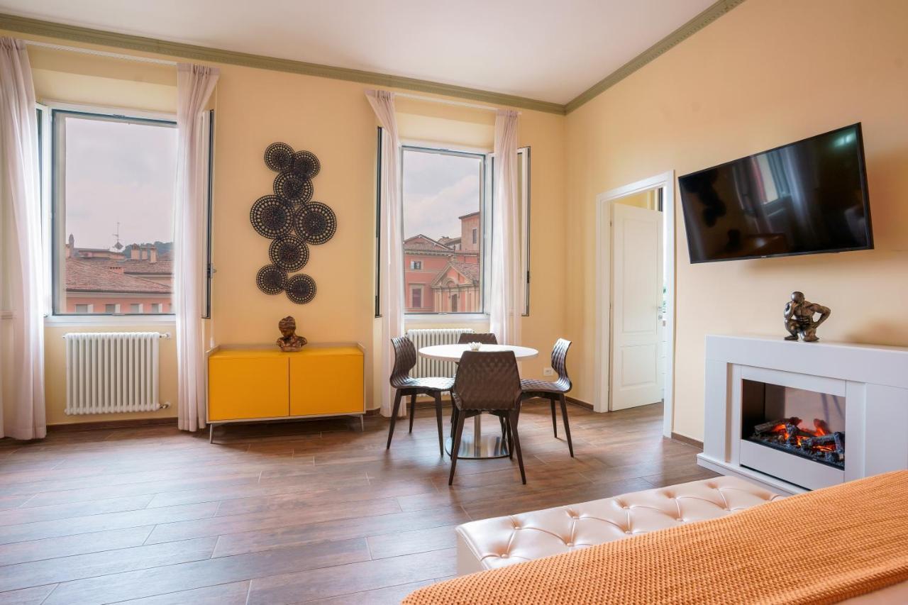 Attico Di Via D'Azeglio Bed & Breakfast Bologna Bagian luar foto