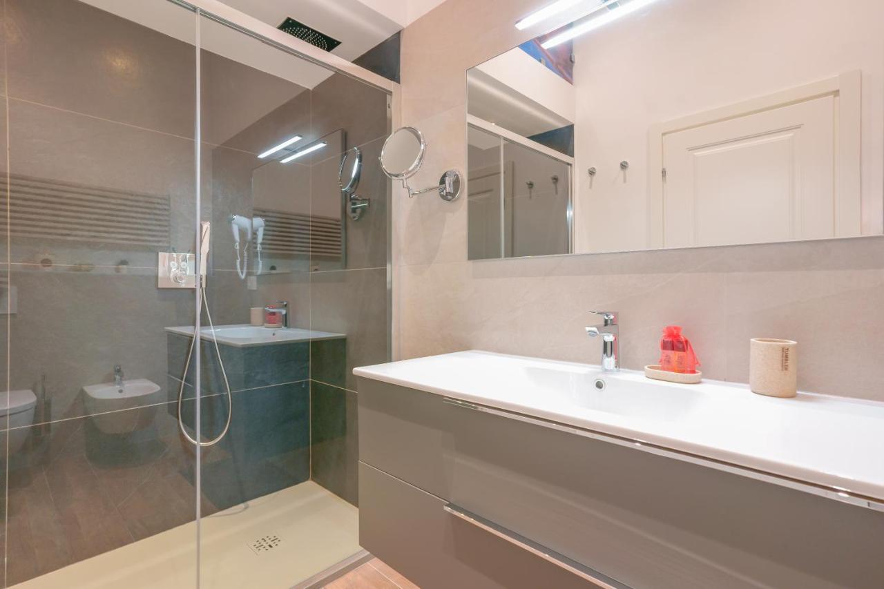 Attico Di Via D'Azeglio Bed & Breakfast Bologna Bagian luar foto