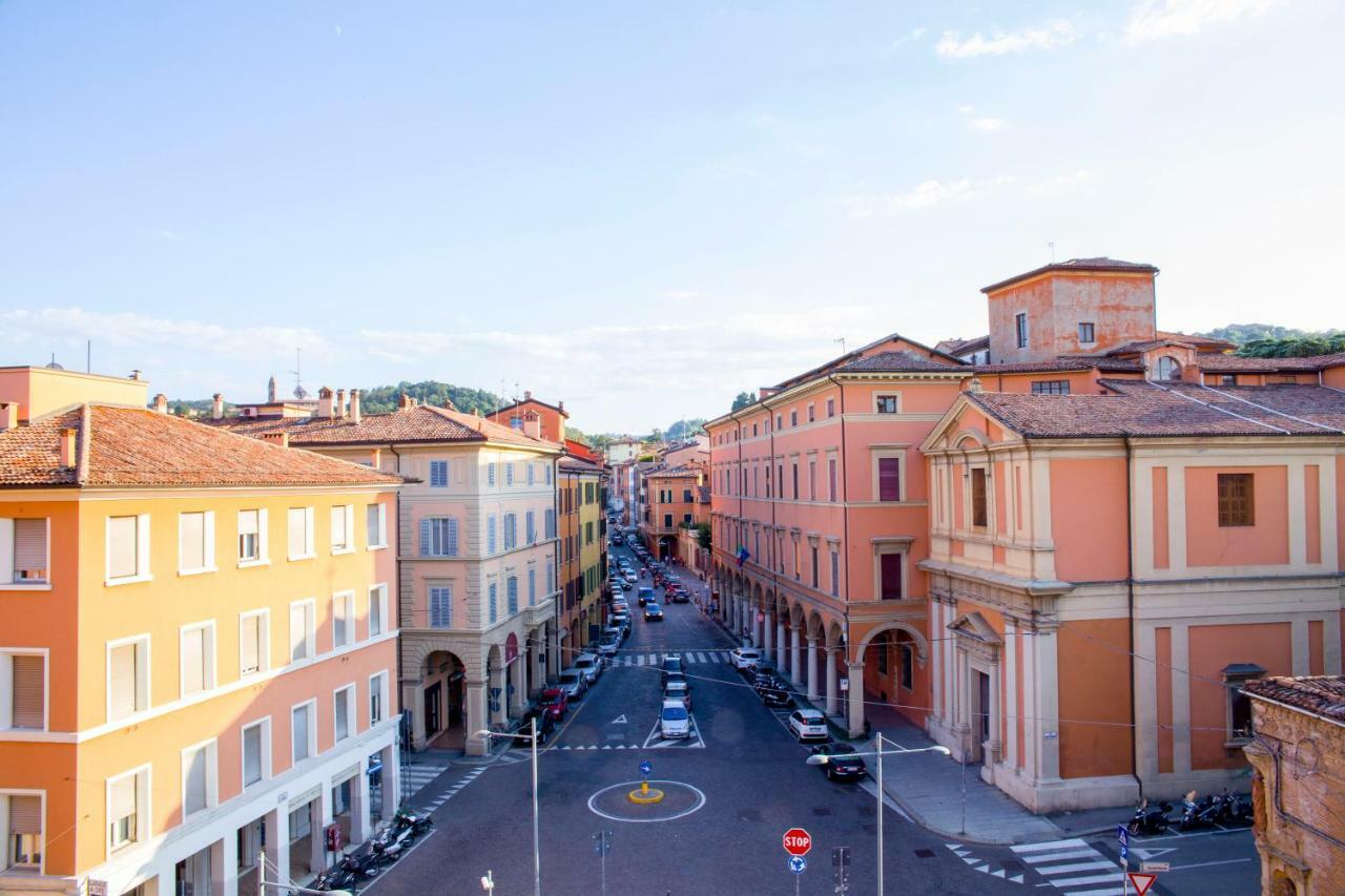 Attico Di Via D'Azeglio Bed & Breakfast Bologna Bagian luar foto